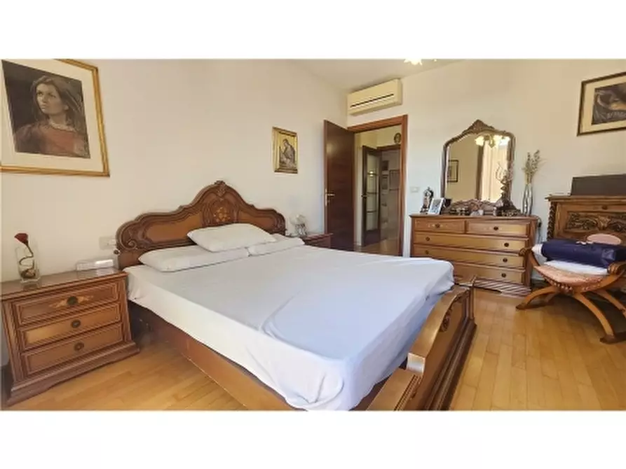 Immagine 29 di Appartamento in vendita  a Empoli