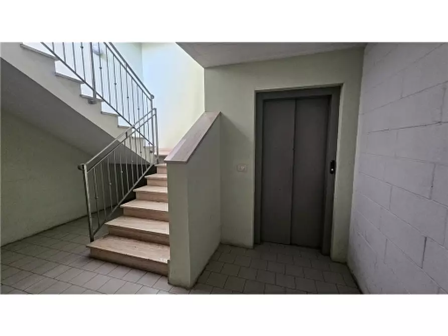 Immagine 37 di Appartamento in vendita  a Empoli