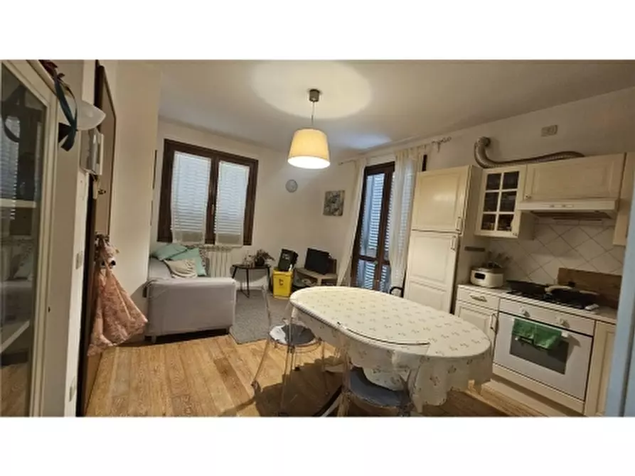 Immagine 2 di Appartamento in vendita  a Empoli