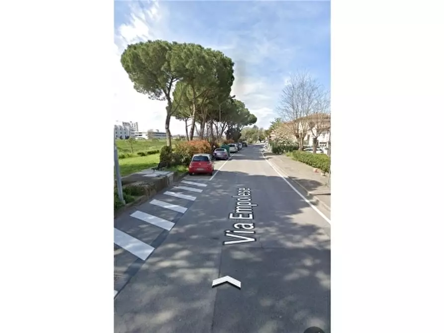 Immagine 2 di Villa in vendita  a Vinci