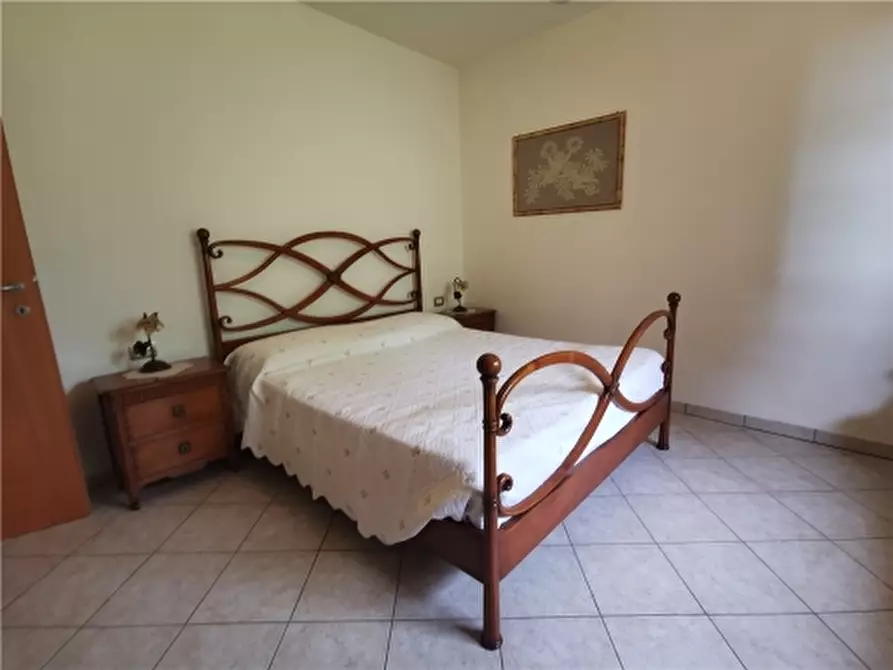 Immagine 11 di Villa in vendita  a Empoli