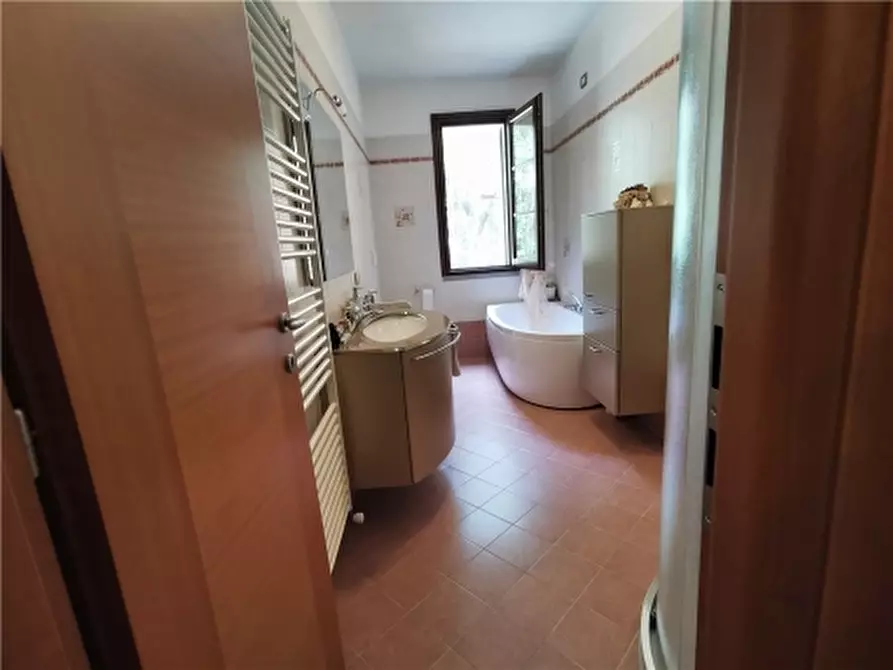 Immagine 20 di Villa in vendita  a Empoli