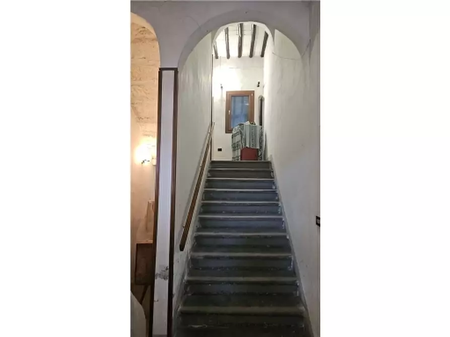 Immagine 3 di Villa in vendita  a Empoli