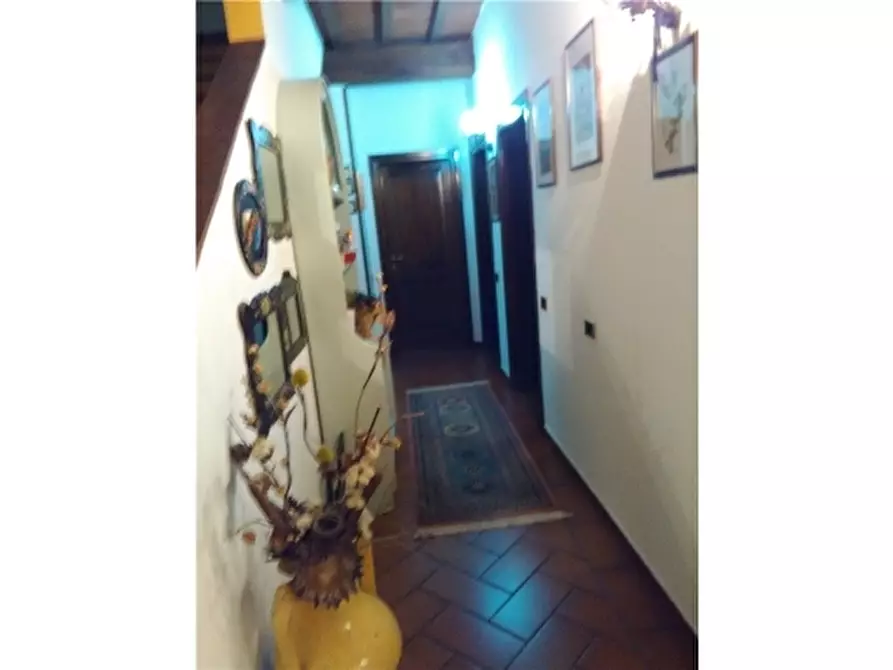 Immagine 2 di Villa in vendita  a Empoli