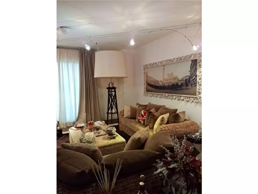 Immagine 3 di Villa in vendita  a Montelupo Fiorentino