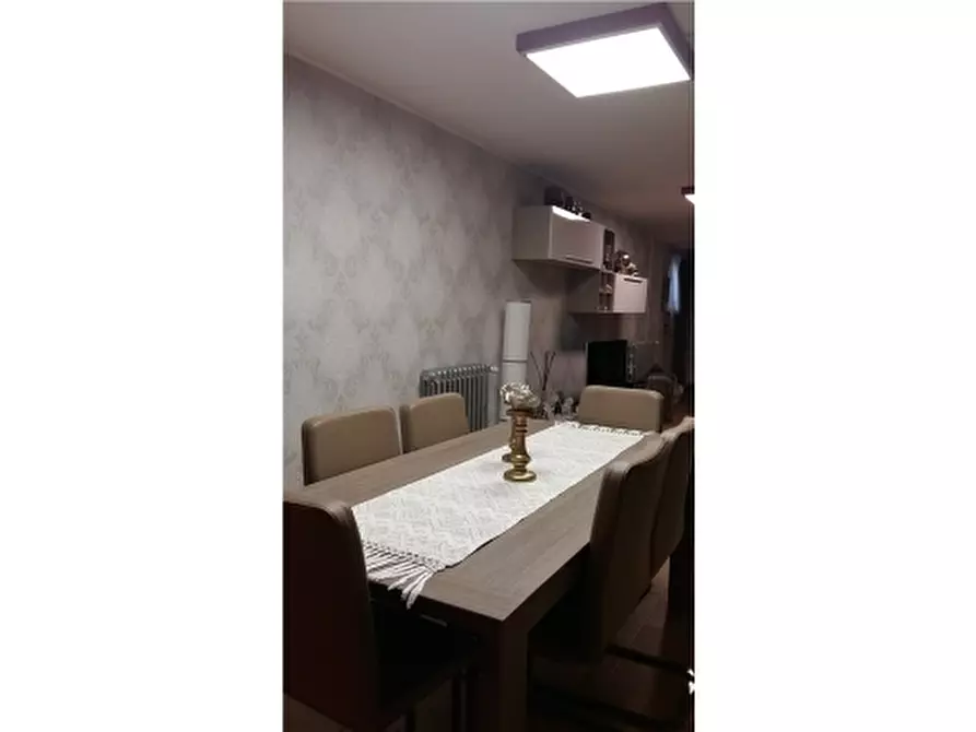 Immagine 10 di Villa in vendita  a Empoli