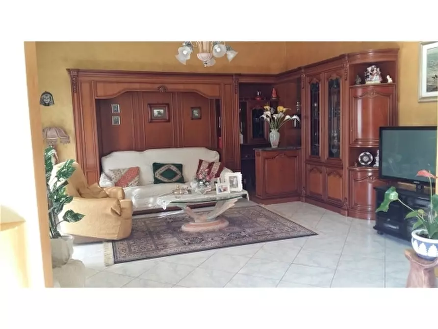 Immagine 15 di Villa in vendita  a Empoli