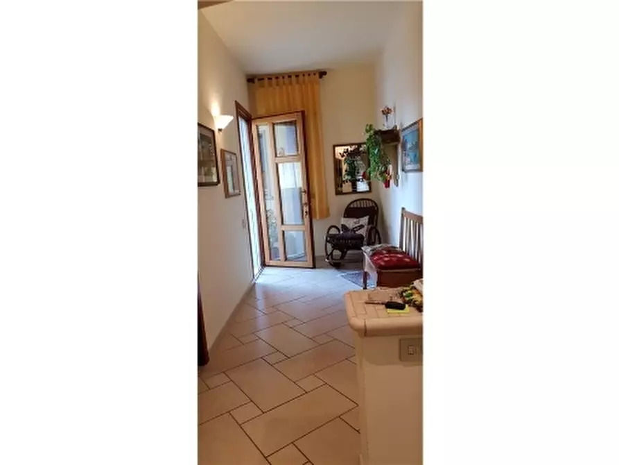 Immagine 2 di Villa in vendita  a Vinci