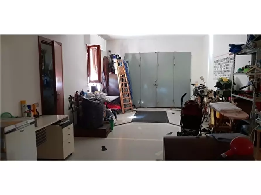 Immagine 9 di Villa in vendita  a Vinci