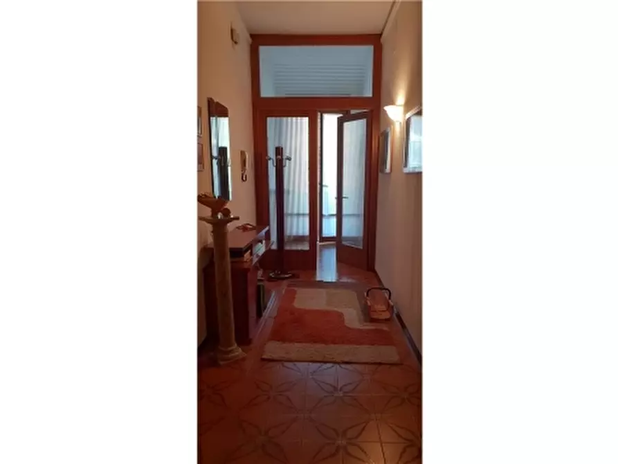 Immagine 14 di Villa in vendita  a Vinci