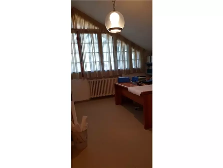 Immagine 17 di Villa in vendita  a Vinci