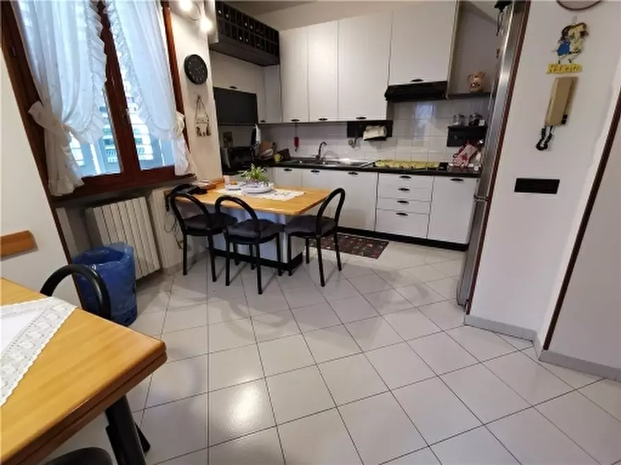 Immagine 2 di Villa in vendita  a Vinci