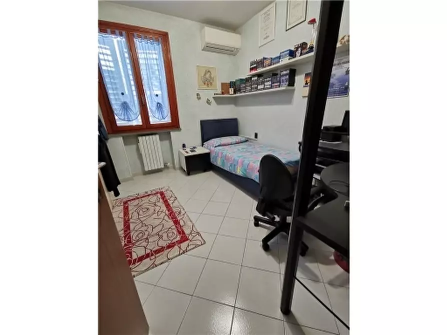 Immagine 4 di Villa in vendita  a Vinci