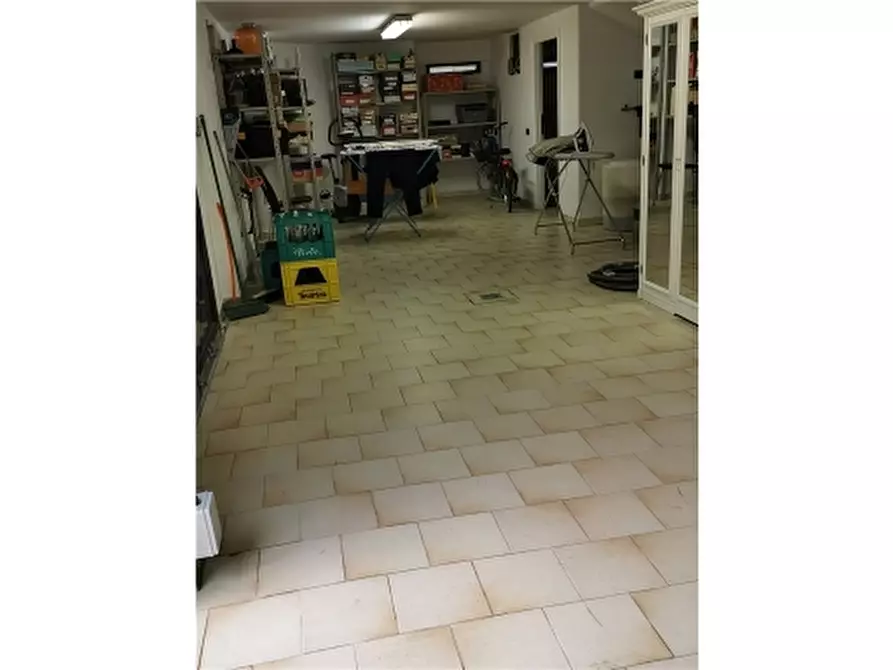 Immagine 8 di Villa in vendita  a Vinci