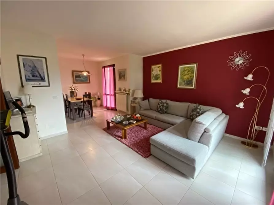 Immagine 2 di Villa in vendita  a San Miniato