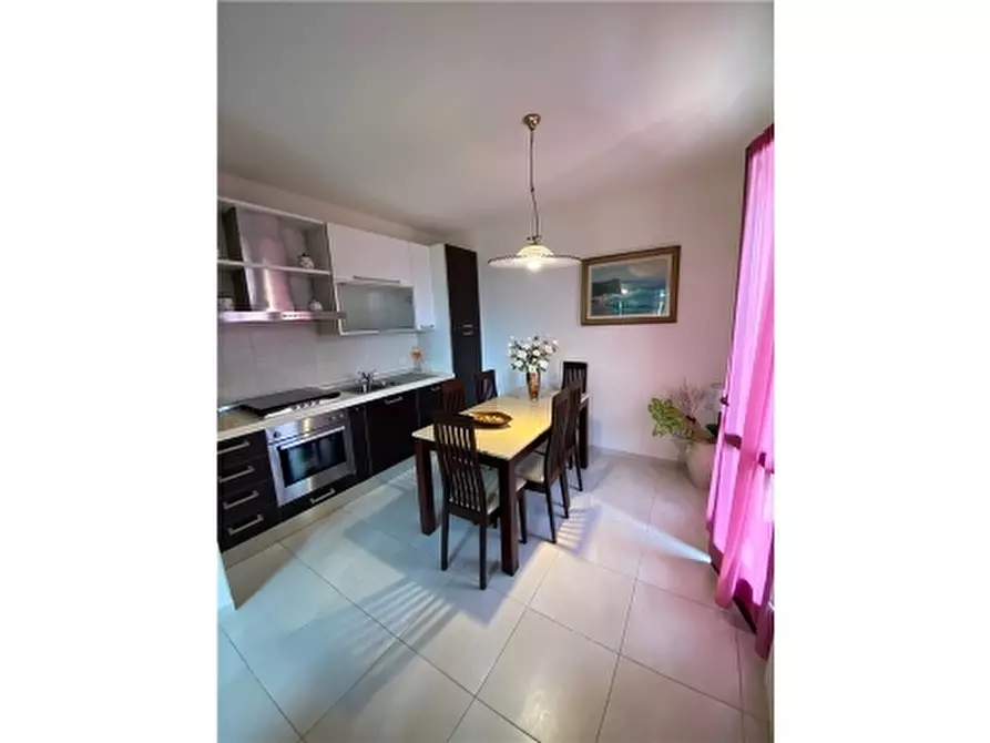 Immagine 3 di Villa in vendita  a San Miniato