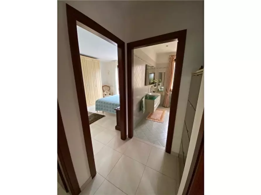 Immagine 5 di Villa in vendita  a San Miniato