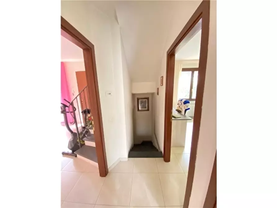 Immagine 6 di Villa in vendita  a San Miniato