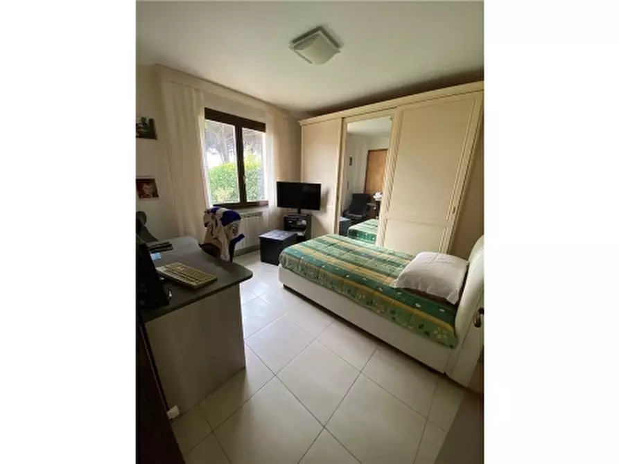 Immagine 8 di Villa in vendita  a San Miniato