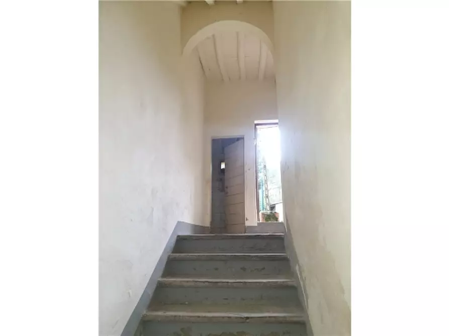 Immagine 9 di Villa in vendita  a Empoli