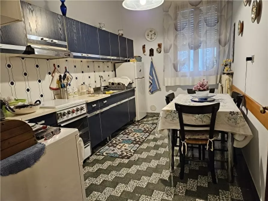 Immagine 10 di Villa in vendita  a Empoli