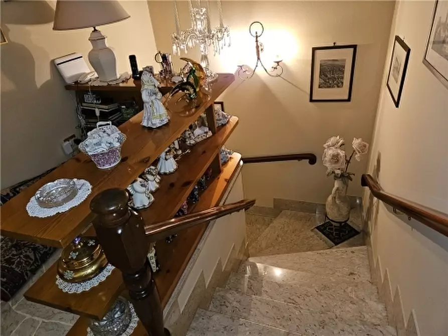 Immagine 16 di Villa in vendita  a Empoli