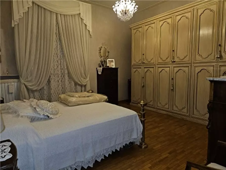 Immagine 21 di Villa in vendita  a Empoli