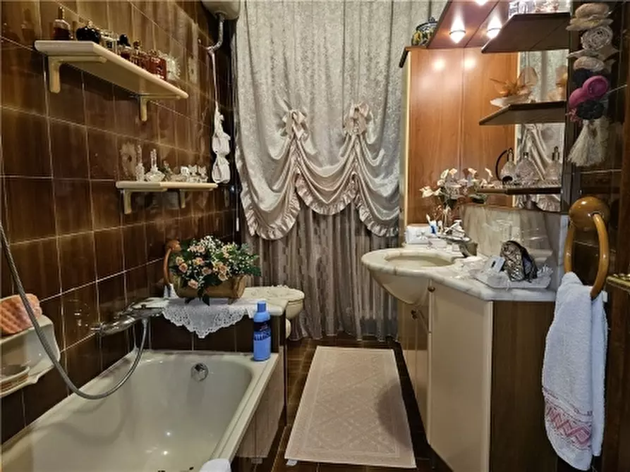 Immagine 26 di Villa in vendita  a Empoli