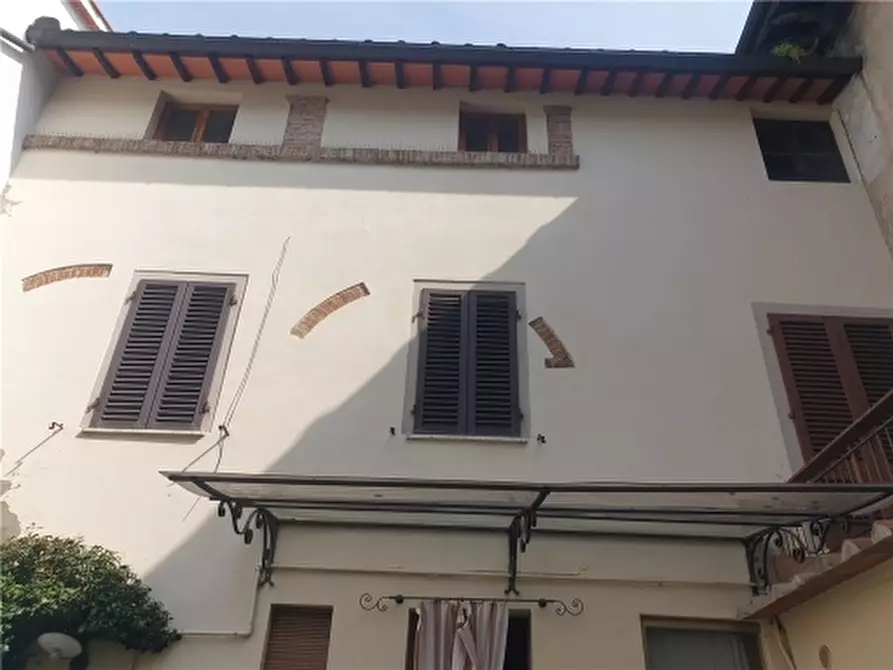 Immagine 1 di Villa in vendita  a San Miniato