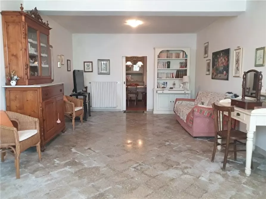 Immagine 2 di Villa in vendita  a San Miniato