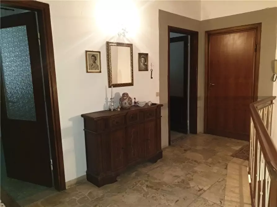 Immagine 12 di Villa in vendita  a San Miniato