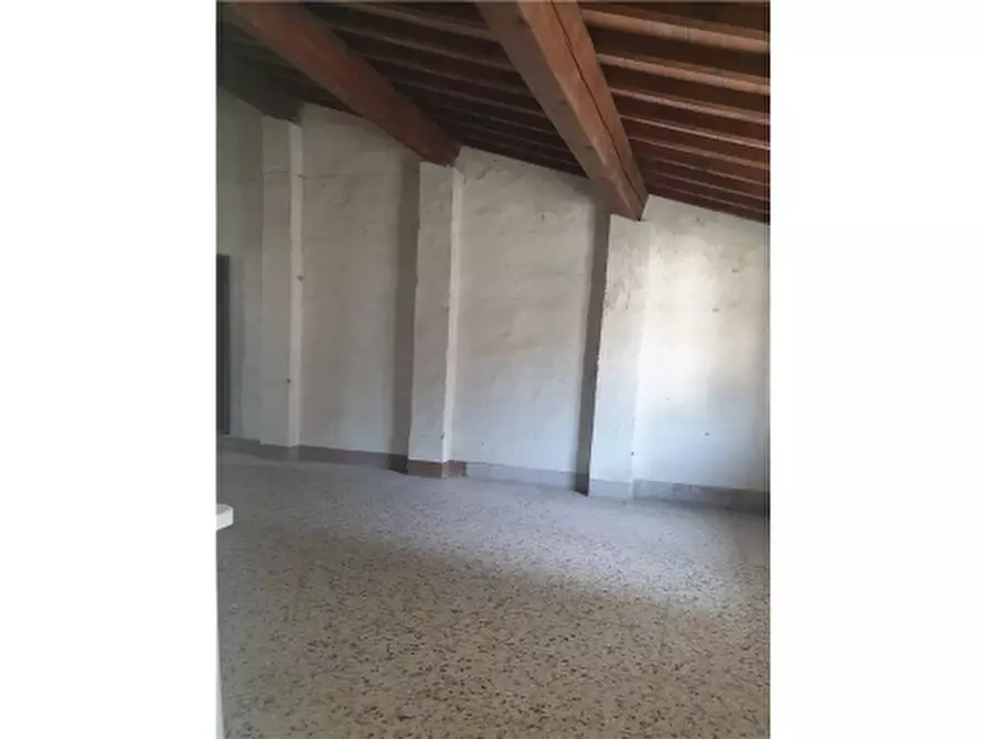 Immagine 25 di Villa in vendita  a San Miniato