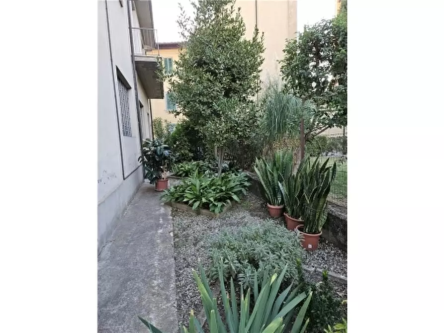 Immagine 4 di Villa in vendita  a Castelfiorentino