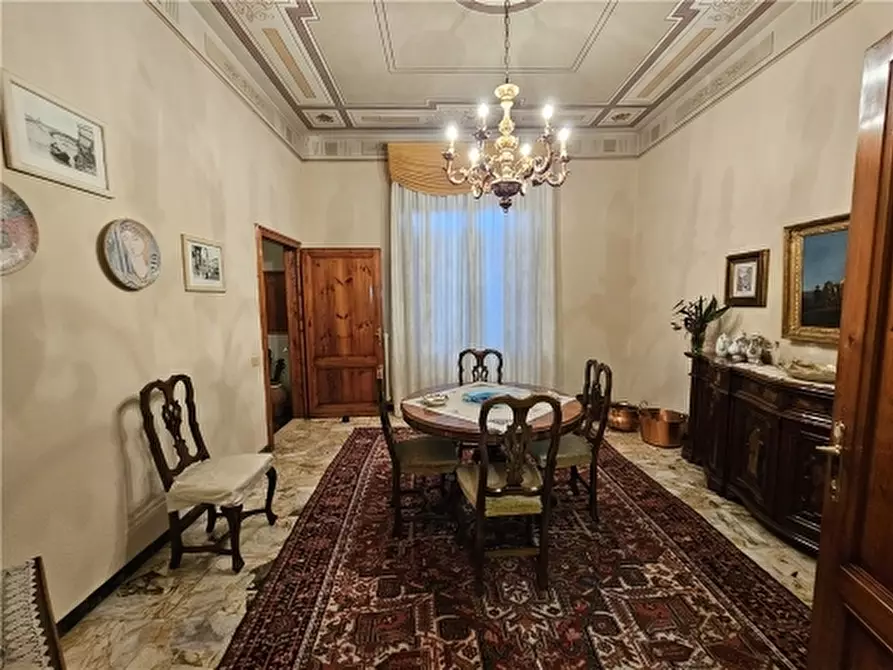 Immagine 6 di Villa in vendita  a Castelfiorentino