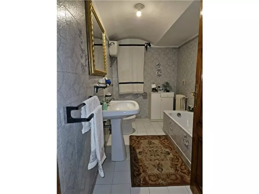 Immagine 9 di Villa in vendita  a Castelfiorentino