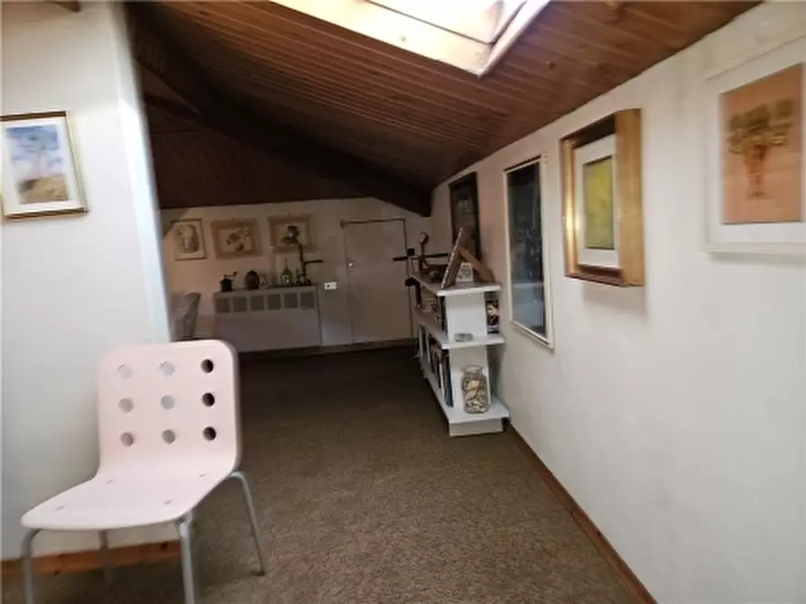 Immagine 21 di Villa in vendita  a Castelfiorentino