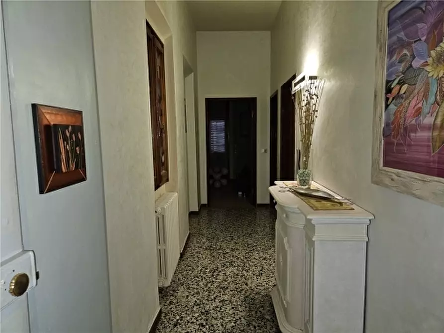 Immagine 31 di Villa in vendita  a Castelfiorentino