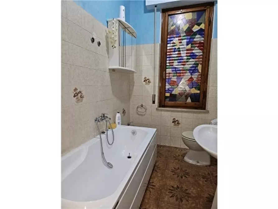 Immagine 33 di Villa in vendita  a Castelfiorentino