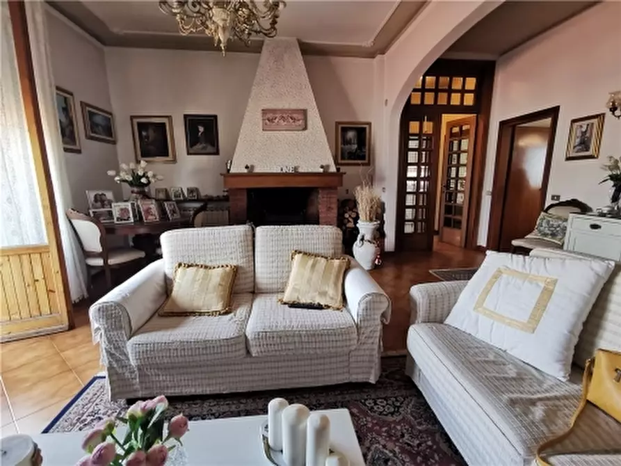 Immagine 23 di Villa in vendita  a Montespertoli