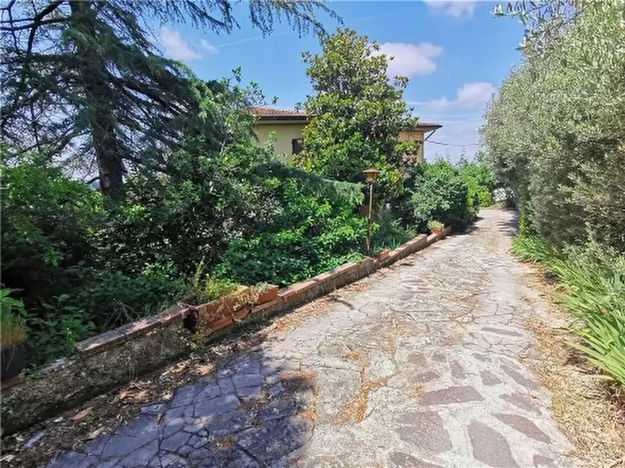 Immagine 25 di Villa in vendita  a Montespertoli