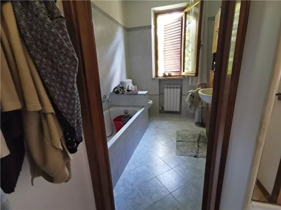 Immagine 34 di Villa in vendita  a Montespertoli