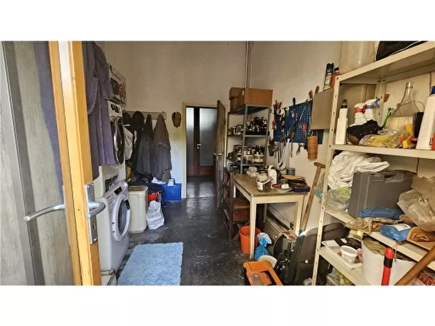 Immagine 3 di Villa in vendita  a Empoli