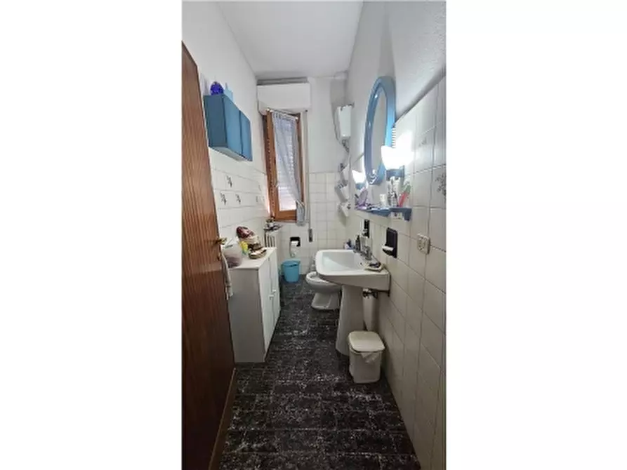 Immagine 7 di Villa in vendita  a Empoli