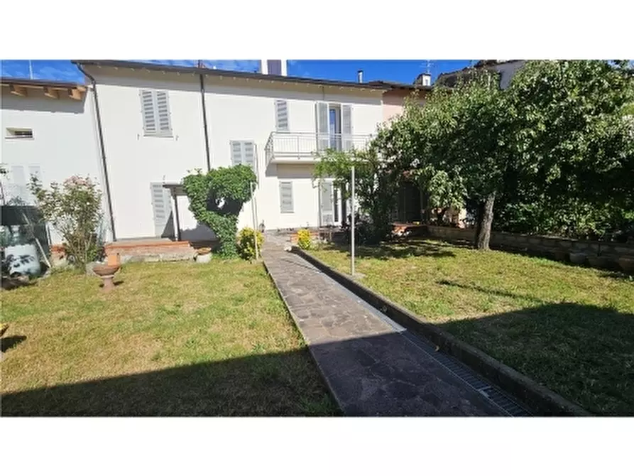 Immagine 6 di Villa in vendita  a Empoli