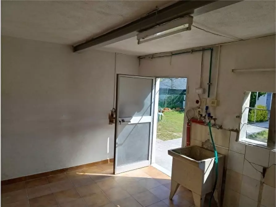 Immagine 29 di Villa in vendita  a Empoli