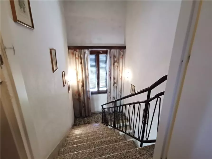 Immagine 22 di Villa in vendita  a San Miniato