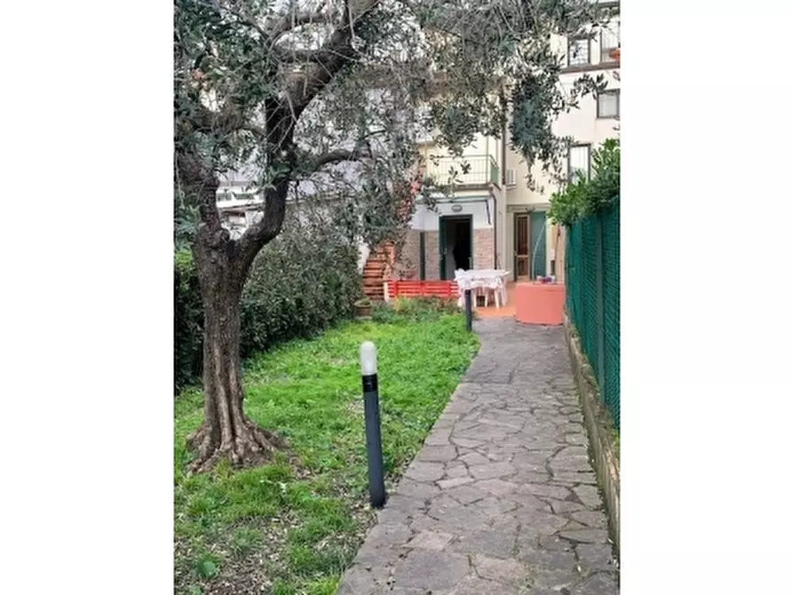 Immagine 1 di Villa in vendita  a Empoli