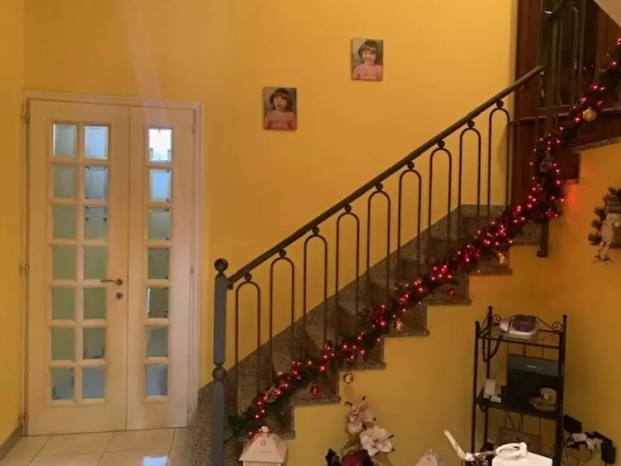 Immagine 4 di Villa in vendita  a Empoli