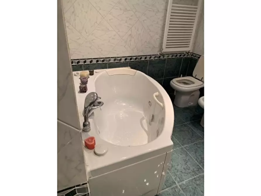 Immagine 17 di Villa in vendita  a Empoli