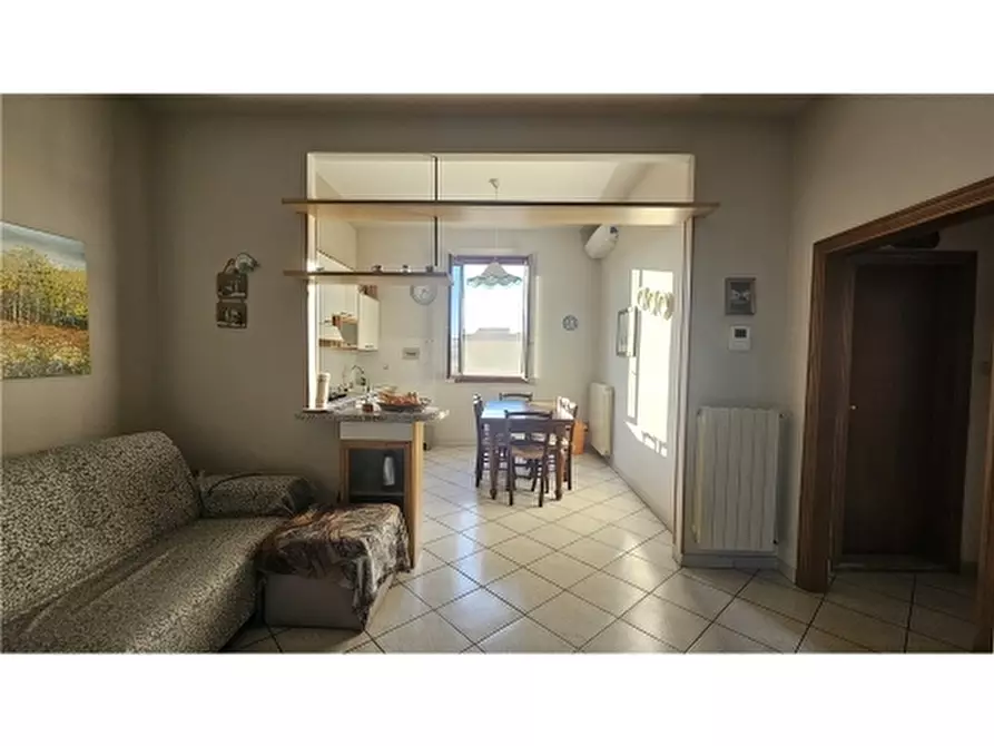 Immagine 1 di Villa in vendita  a Empoli